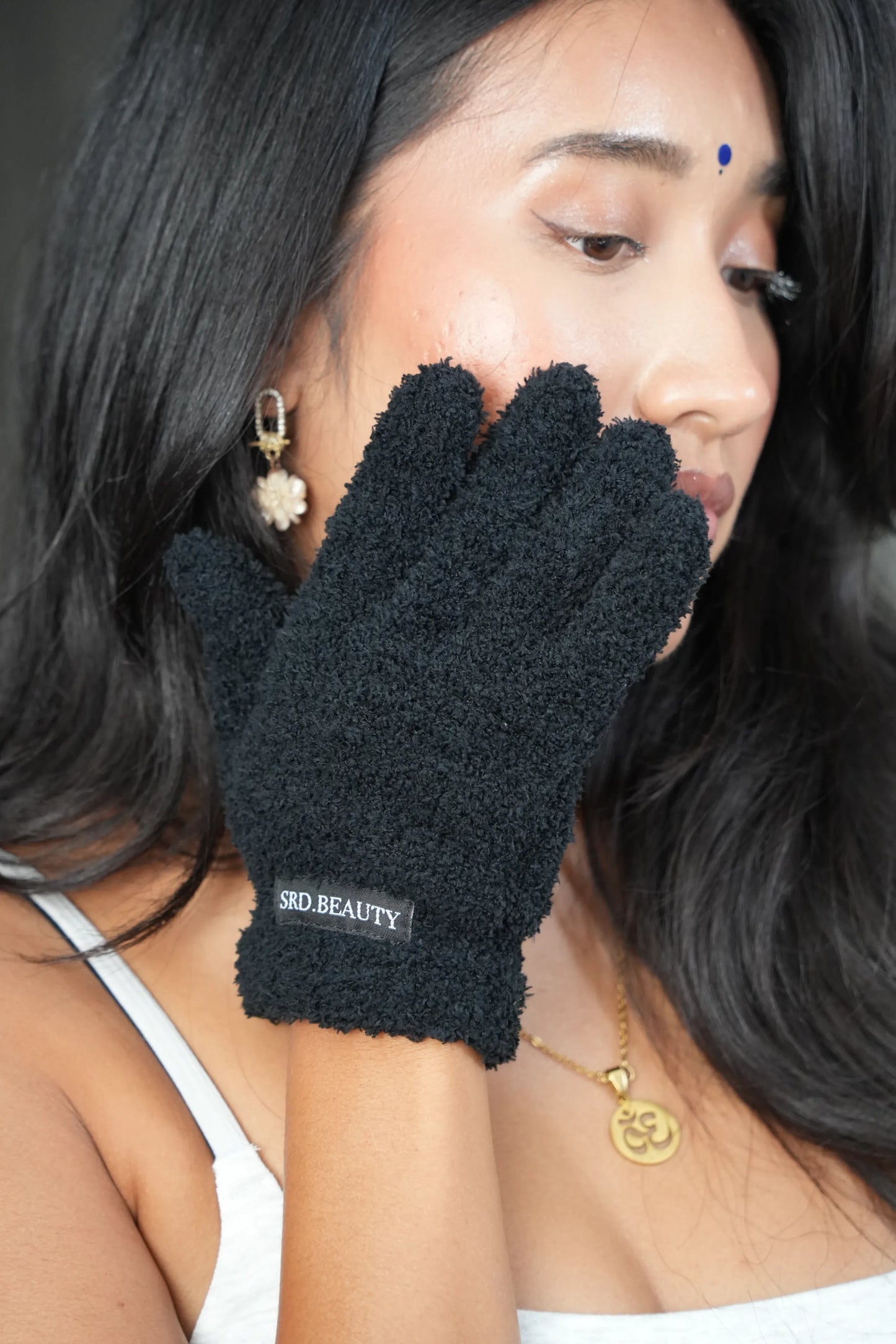 Gant Démaquillant / Nettoyant visage - Noir intense